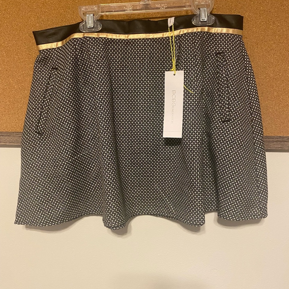 BCBGMaxAzria Black and Gold A-Line Skirt